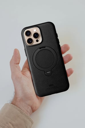 Fuchsia iPhone 15 Pro Max ile Uyumlu Vapor Deri Kablosuz Şarj Özellikli Standlı Kılıf - Titan Gri