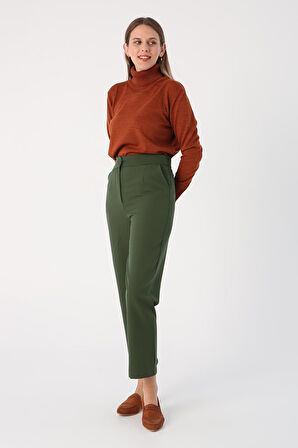 Koyu Yeşil-Paçası Yırtmaçlı Pantolon