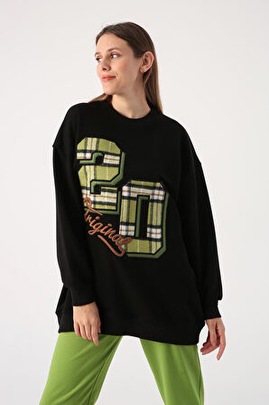 Siyah-Oversize Ekose Aplike Nakışlı Sweatshirt
