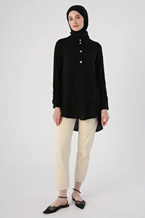 Siyah-Gömlek Yaka Yarım Patlı Yırtmaçlı Arkası Uzun Tunik