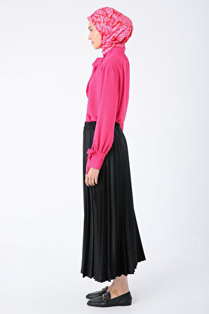 Siyah-Beli Lastikli Piliseli Rahat Kalıp Saten Etek