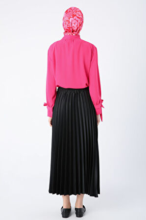 Siyah-Beli Lastikli Piliseli Rahat Kalıp Saten Etek