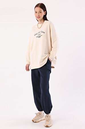 Ekru-Oversize Nakışlı Sweatshirt