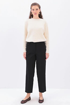 Siyah-Süs Cep Kapaklı Pensli Havuç Pantolon