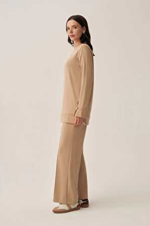 Bej-Yumuşak Dokulu Gold Dügmeli Sweatshirt