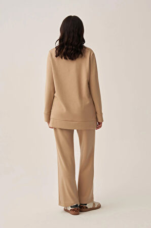 Bej-Yumuşak Dokulu Gold Dügmeli Sweatshirt