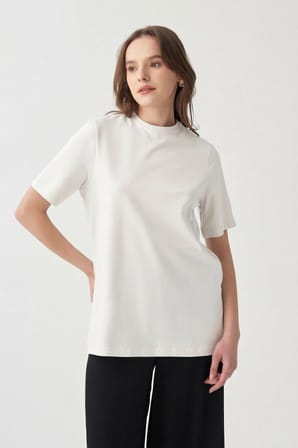 Ekru-Bisiklet Yaka Pamuklu T-Shirt