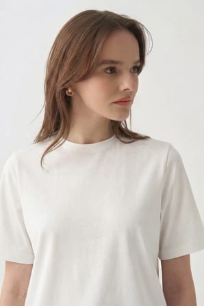 Ekru-Bisiklet Yaka Pamuklu T-Shirt