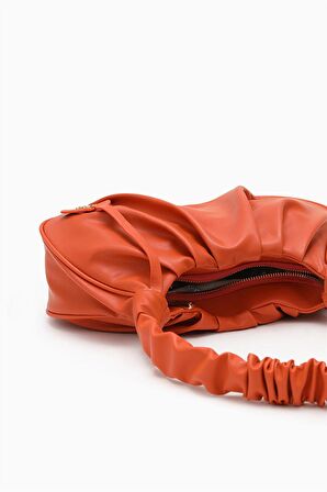 Levidor Turuncu Büzgülü Kol Çantası