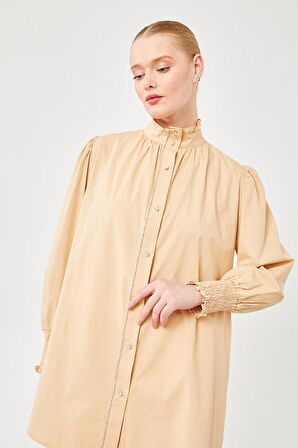 Levidor Bej Taş İşlemeli Patı Gipeli Gömlek