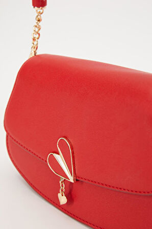Kırmızı Kalp Aksesuarlı Omuz Çantası-930168