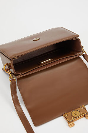 Kapaklı Logo ve Zincir Detaylı Kadın Şık El ve Omuz Çantası LV930237 Koyu Kahve