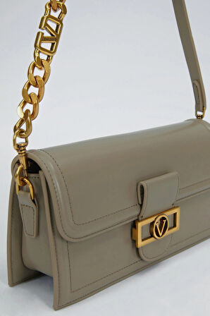 Kapaklı Logo ve Zincir Detaylı Kadın Şık Omuz Çantası LV930239 Gri