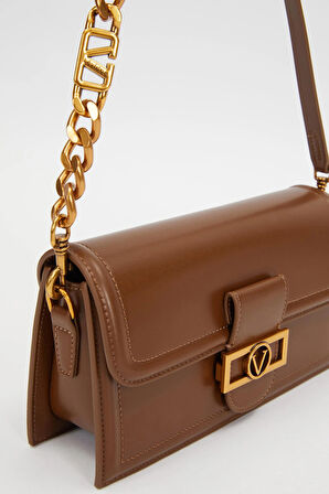 Kapaklı Logo ve Zincir Detaylı Kadın Şık Omuz Çantası LV930239 Koyu Kahve