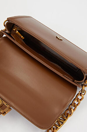 Kapaklı Logo ve Zincir Detaylı Kadın Şık Omuz Çantası LV930239 Koyu Kahve