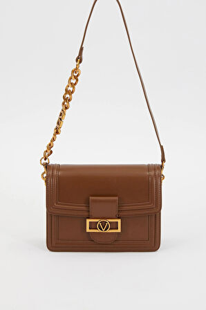 Kapaklı Logo ve Zincir Detaylı Kadın Şık Omuz Çantası LV930240 Koyu Kahve