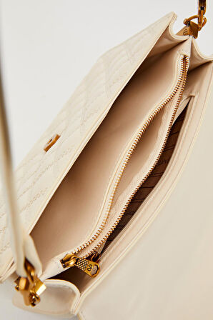 Krem Kemer Detaylı Omuz Çantası