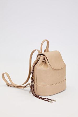 Büzgü Kapamalı, Charm Aksesuar Detaylı Kadın Sırt Çantası 930301 Gri