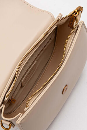 A.Vizon Oval Zincir Detaylı Omuz Çantası