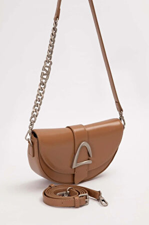 Asimetrik Tasarım, Zincir Ve Logo Detaylı Şık Kadın Omuz Çantası 930373 Kahve