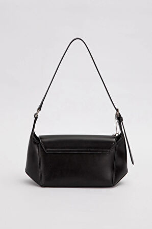 Siyah Kalp Aksesuar Detaylı Omuz Çantası