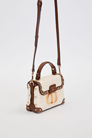 Kapitone Nakış, Zincir Örgü ve Metal Zımba Detaylı Küçük Boy Kadın El ve Omuz Çantası LV930580 Krem