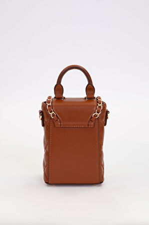 Kapitone Nakış ve Zincir Örgü Detaylı Şık Kadın Telefon Çantası El ve Omuz Kullanımlı LV930584 Camel