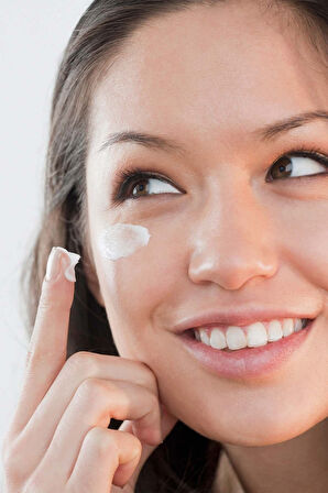 Yeşil Çay Özlü Gündüz Bakım Kremi 50 Ml