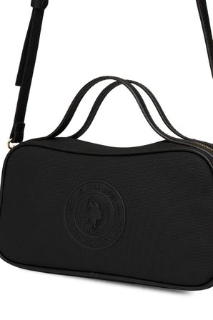 U.S. Polo Assn. Çapraz Askılı Kadın Çanta Siyah Us25270
