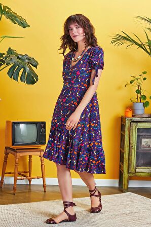 Ön Yırtmaçlı Çiçek Desenli Bohem Elbise