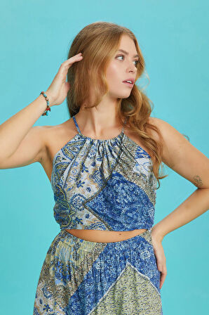 Yırtmaçlı Boyundan Bağlamalı Halter Yaka Desenli Elbis