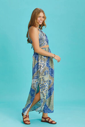 Yırtmaçlı Boyundan Bağlamalı Halter Yaka Desenli Elbis