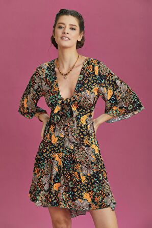 Önden Bağlamalı Yarım Kol Kısa Elbise