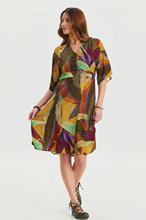 Düğme Detaylı V Yaka Yarım Kol Yazlık Elbise