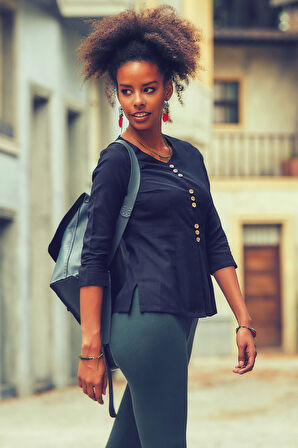 Bisiklet Yaka Yarım Kollu Düğme Detaylı Kışlık Bluz