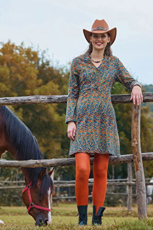 Hakim Yaka Düğme Detaylı Bağlamalı Uzun Kollu Elbise