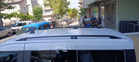 Renault Kangoo Kısa Şase 2021-2025 Araç Üstü Alüminyum Tavan Yan Rayları Plus Serisi - Siyah