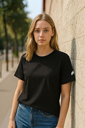 Kadın Bisiklet Yaka Basic Düz Kısa Kollu T-shirt