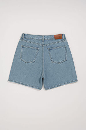 Kadın Yüksek Bel Rahat Kesim Jean Şort