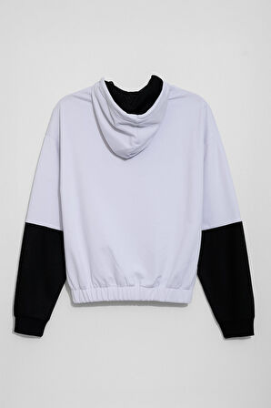 Kadın Kapüşonlu Cepli Siyah-Beyaz Crop Sweatshirt