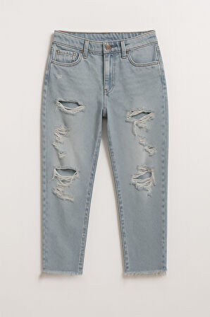 Kadın Buz Mavisi Yırtık Detaylı Mom Jean Pantolon