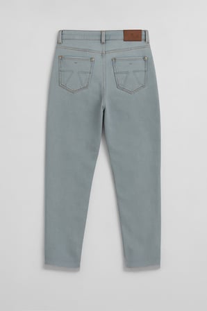 Kadın Buz Mavisi Yırtık Detaylı Mom Jean Pantolon