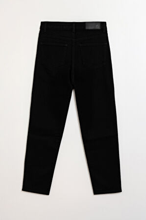 Kadın Yüksek Bel Mom Fit Siyah Jean Pantolon