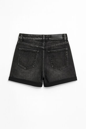 Kadın Yüksek Bel Paçası Katlı Mom Jean Şort