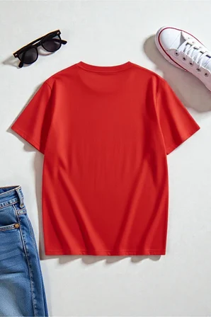 Unisex Love Me More Baskılı Tasarım Tişört