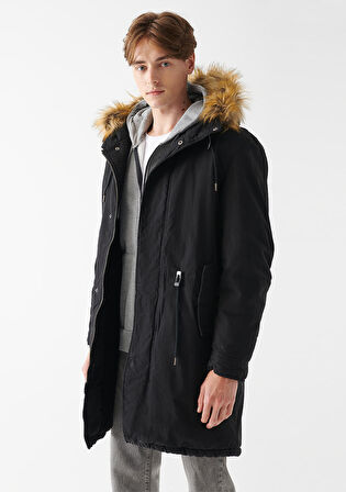 Mavi Kapüşonlu Siyah Parka 0110108-900