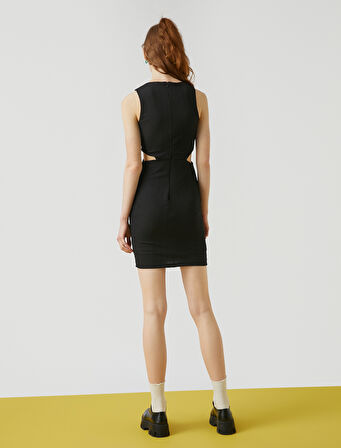Pencere Detaylı Mini Elbise