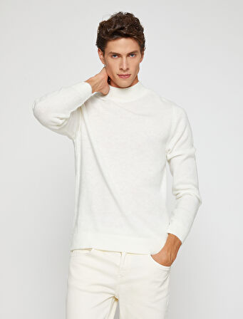 Basic Triko Kazak Yarım Balıkçı Yaka