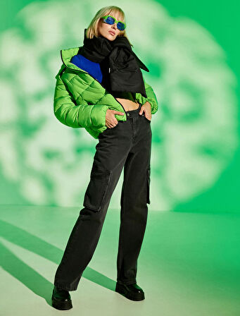 Kısa Şişme Mont Dik Yaka