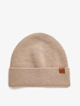 Etiket Detaylı Örgü Bere